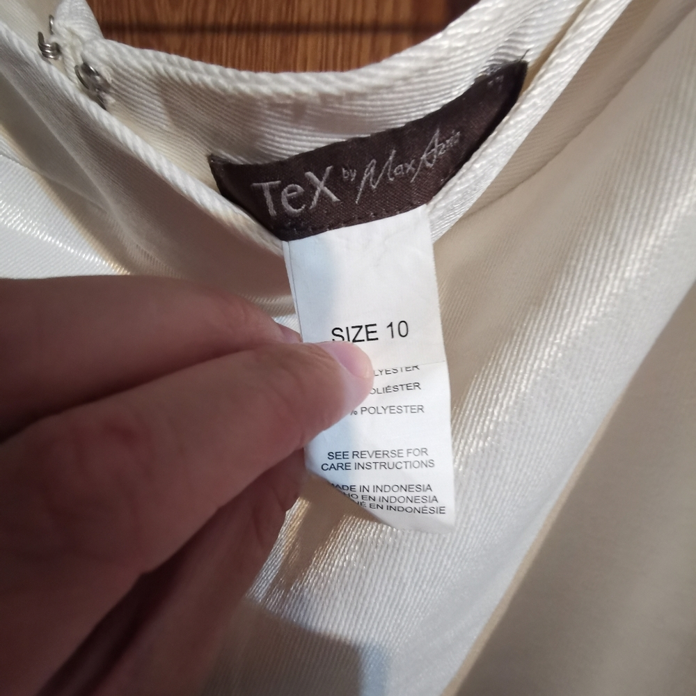 2 bcbg tex brand skirts
